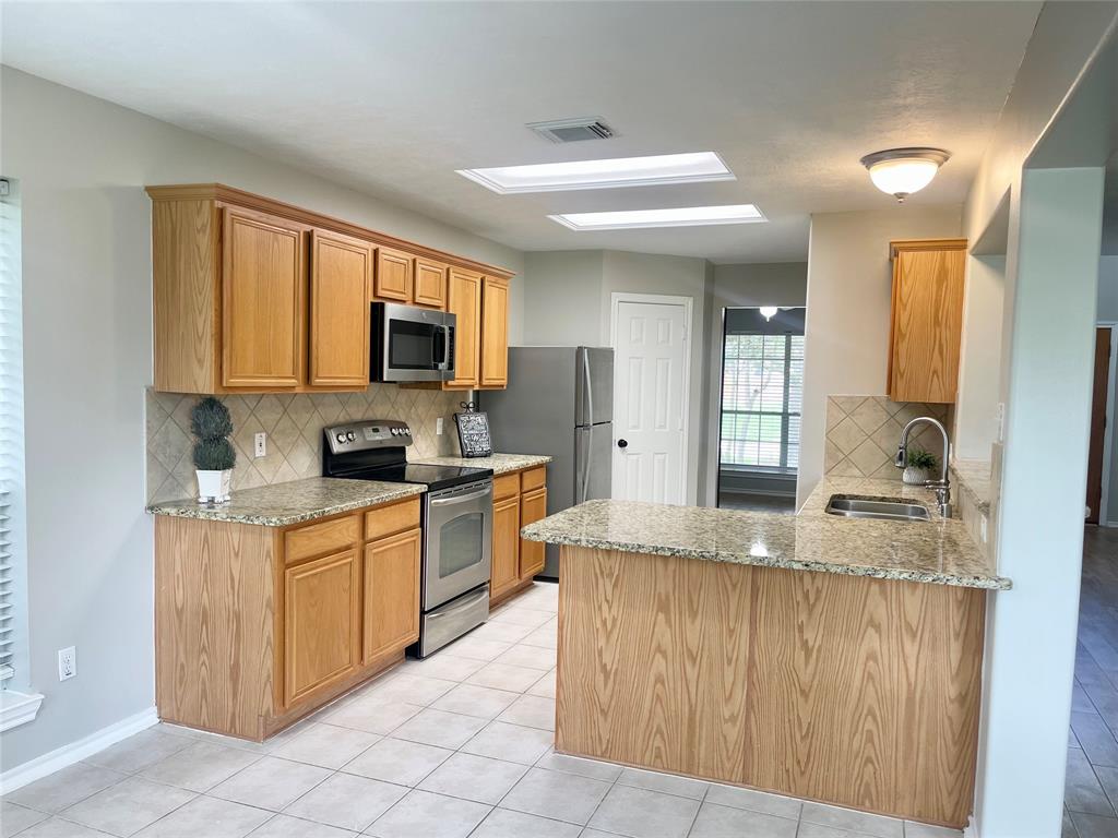 15318 Redbud Berry Way, Cypress, Texas image 25