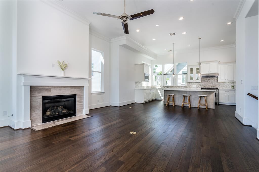8624 Emnora Lane