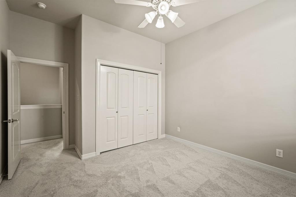 928 Mckinney Park Lane, Houston, Texas image 20