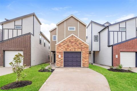 Photo of 15232 Estrella East, Houston, TX 77073 (MLS # 83110524)