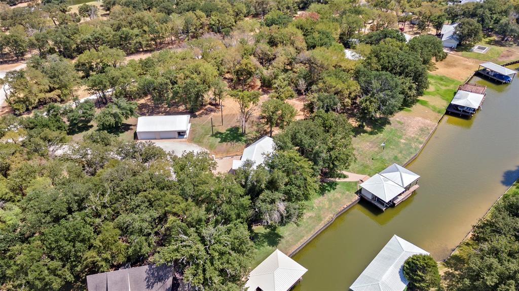 20516 Lakeshore Drive, Thornton, Texas image 2