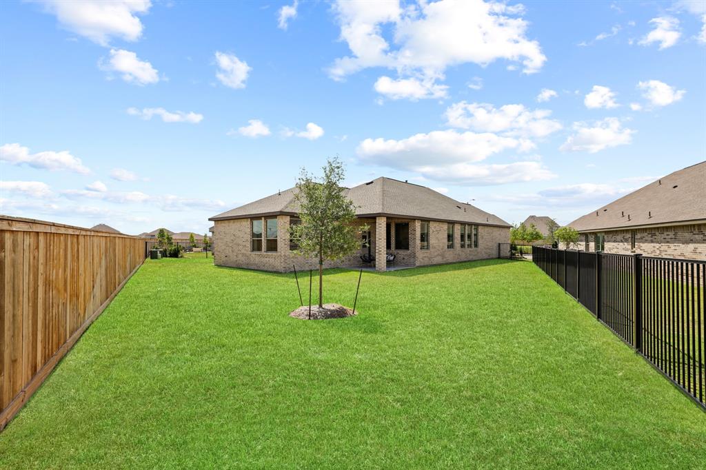 30531 Zoysia Point Lane, Fulshear, Texas image 39