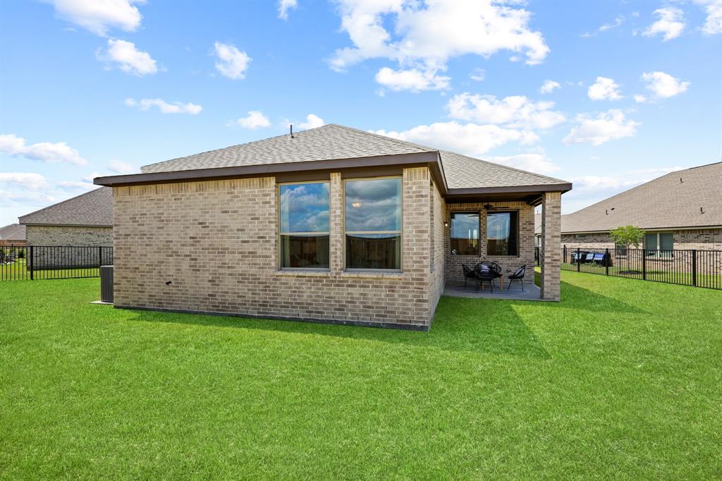 30531 Zoysia Point Lane, Fulshear, Texas image 37