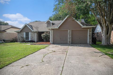 A home in League City