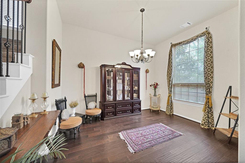 8115 Spreadwing Street