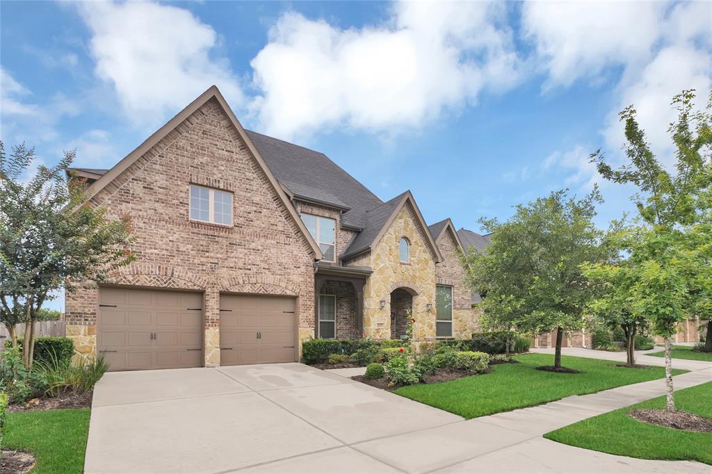 8115 Spreadwing Street