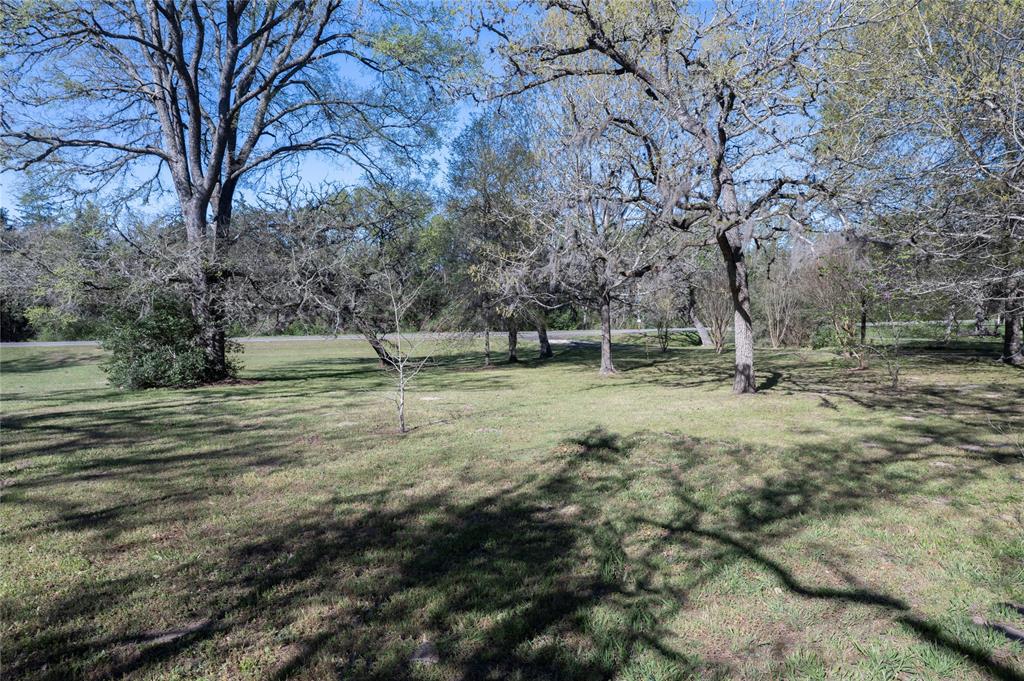 176 Fm 2679, Brenham, Texas image 29