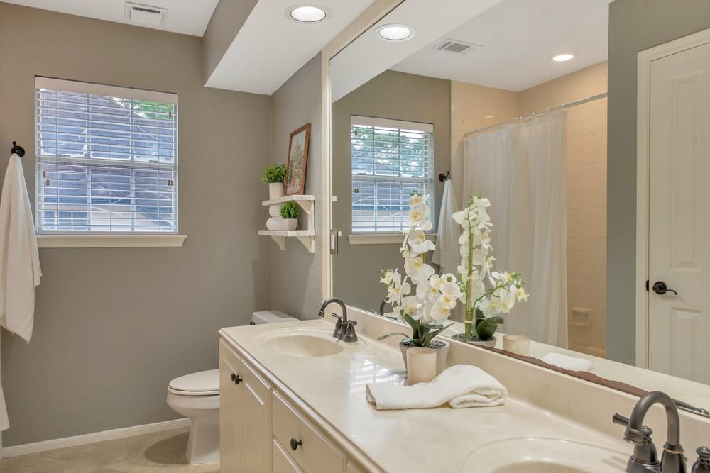 115 Meadowspring Circle, The Woodlands, Texas image 38