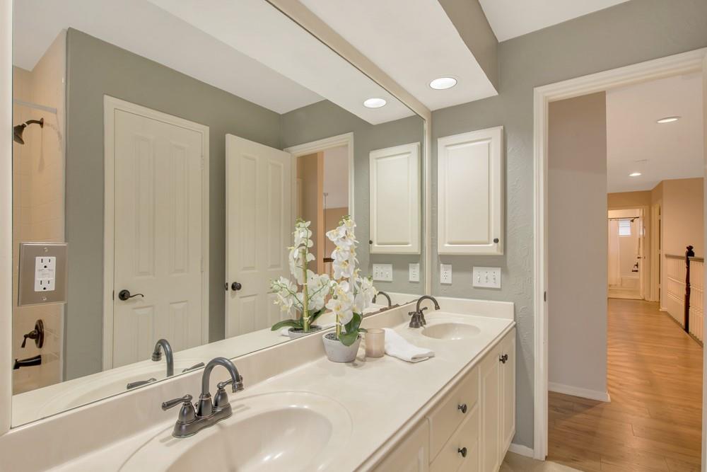115 Meadowspring Circle, The Woodlands, Texas image 39