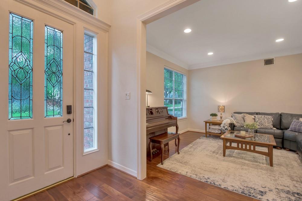 115 Meadowspring Circle, The Woodlands, Texas image 9