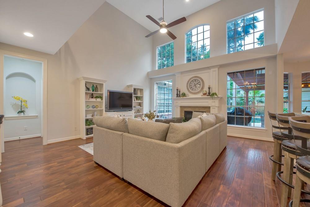 115 Meadowspring Circle, The Woodlands, Texas image 14