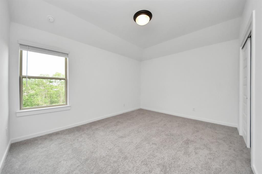 414 Kendall Crest, Alvin, Texas image 30