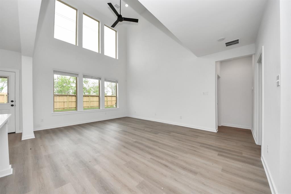 414 Kendall Crest, Alvin, Texas image 15