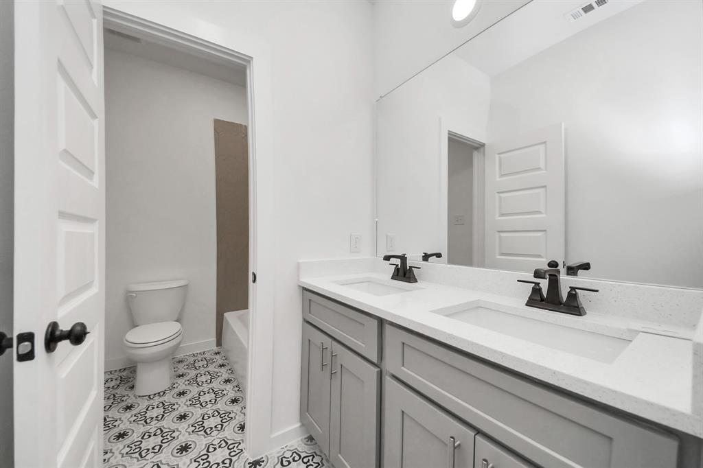 414 Kendall Crest, Alvin, Texas image 34
