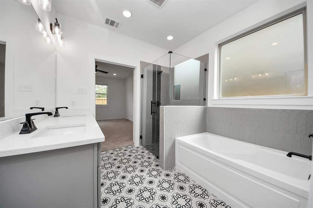 414 Kendall Crest, Alvin, Texas image 24