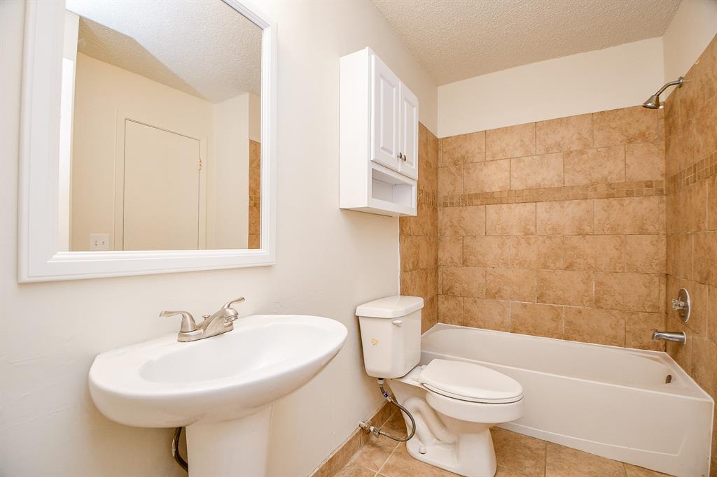 2808 Grants Lake Boulevard #103, Sugar Land, Texas image 26