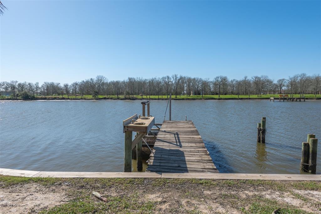 107 Annette Court, Angleton, Texas image 13