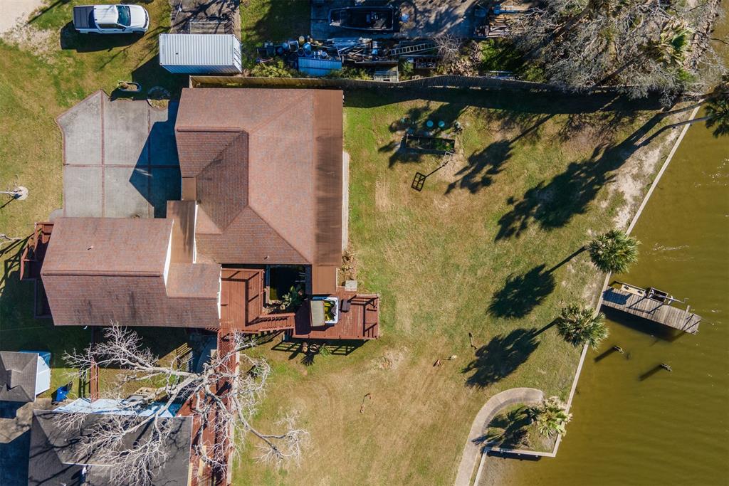 107 Annette Court, Angleton, Texas image 6