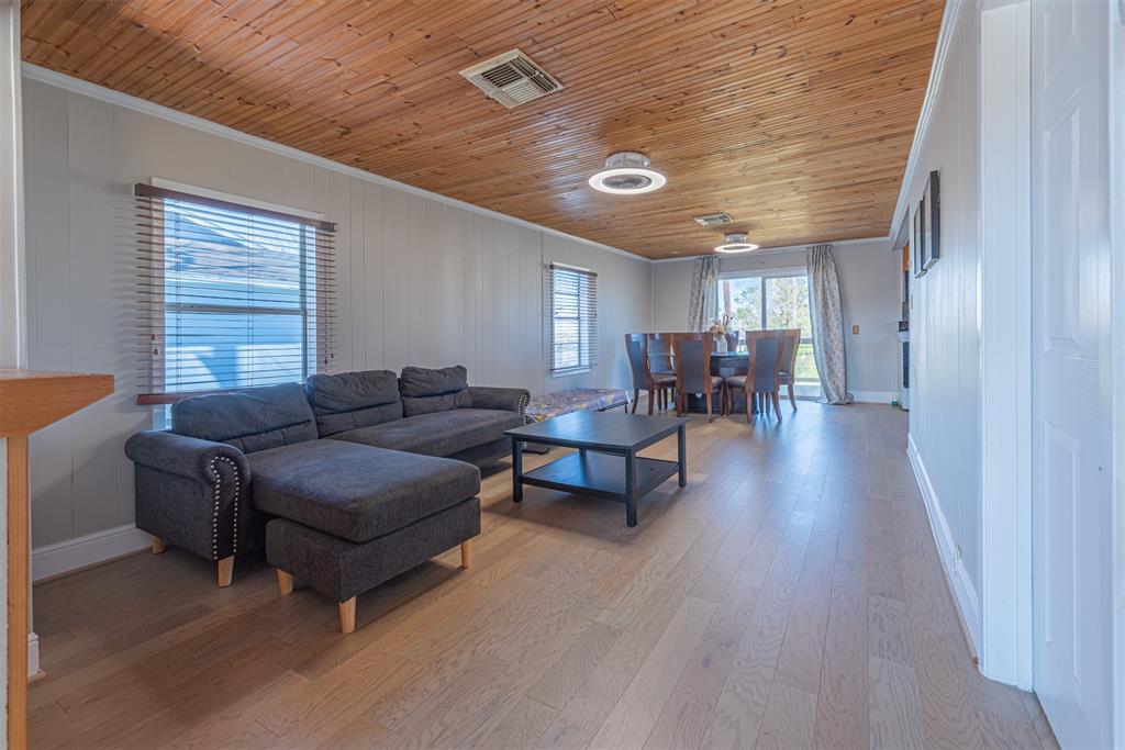107 Annette Court, Angleton, Texas image 22