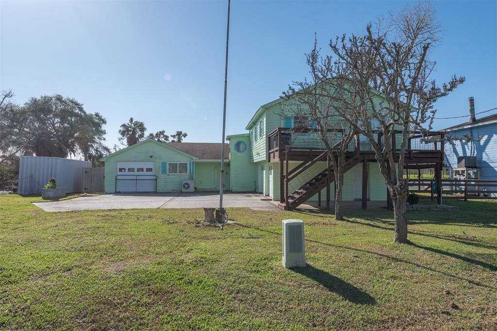 107 Annette Court, Angleton, Texas image 10