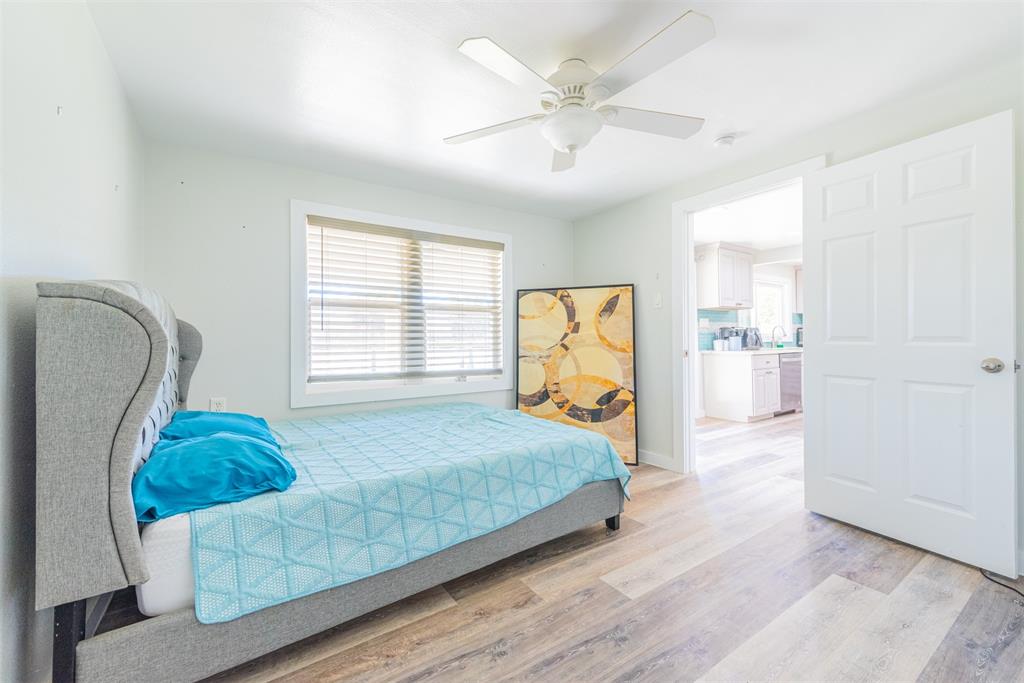 107 Annette Court, Angleton, Texas image 35
