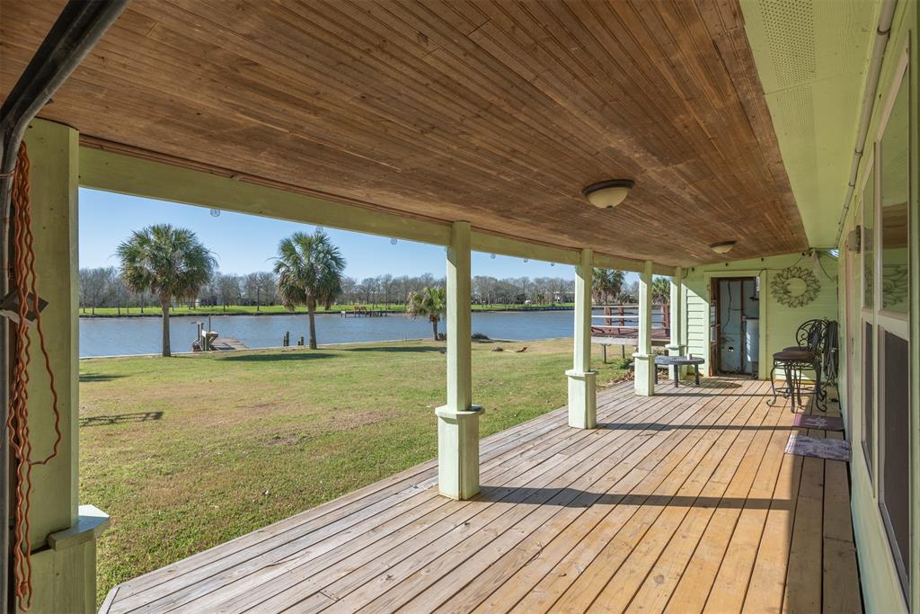 107 Annette Court, Angleton, Texas image 16