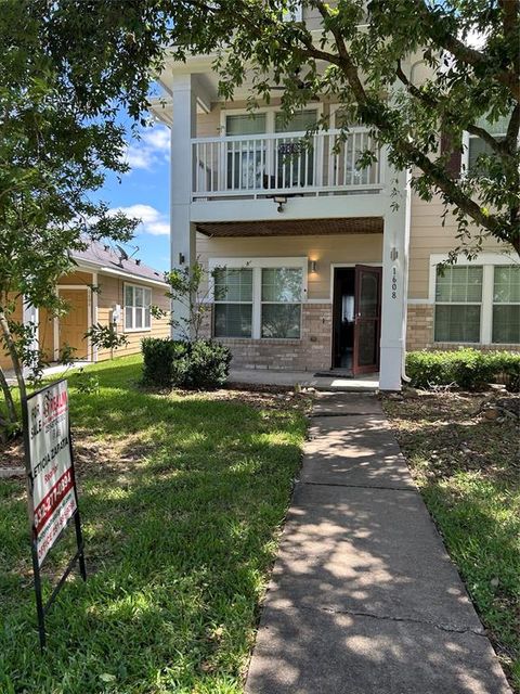 1608 Claremont Garden Circle Houston TX 77047