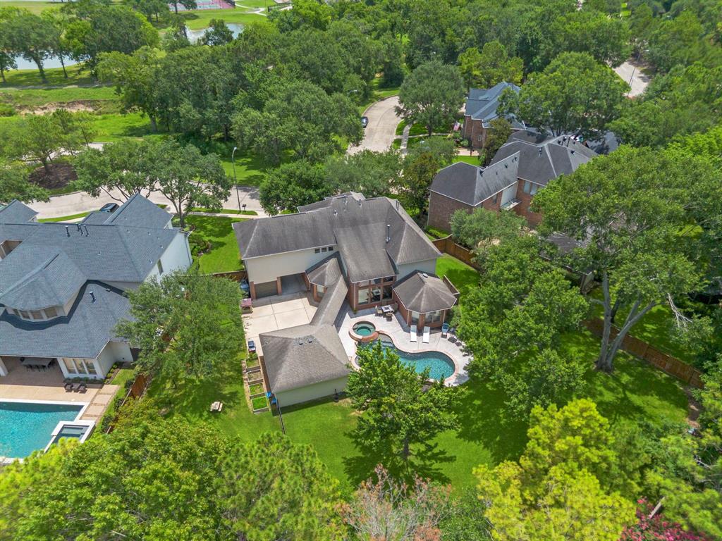 1014 Woodcreek Cove Lane