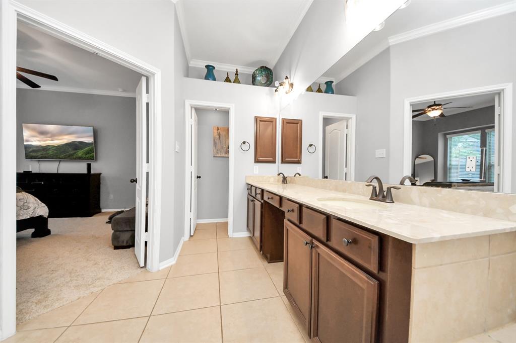 419 Sunny River Lane, Richmond, Texas image 22