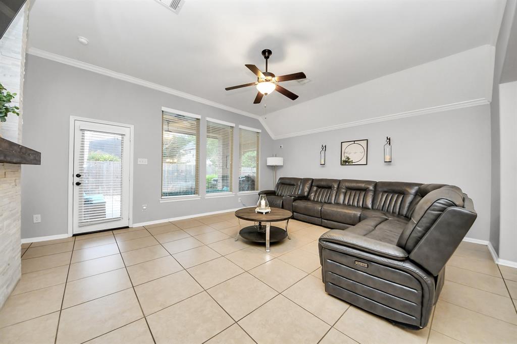 419 Sunny River Lane, Richmond, Texas image 37