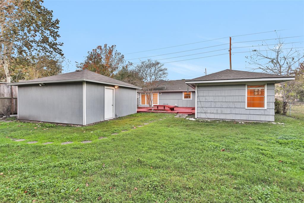 4803 Pine Street, Bellaire, Texas image 36