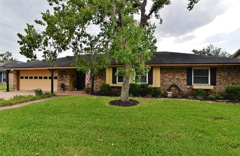 A home in Lake Jackson