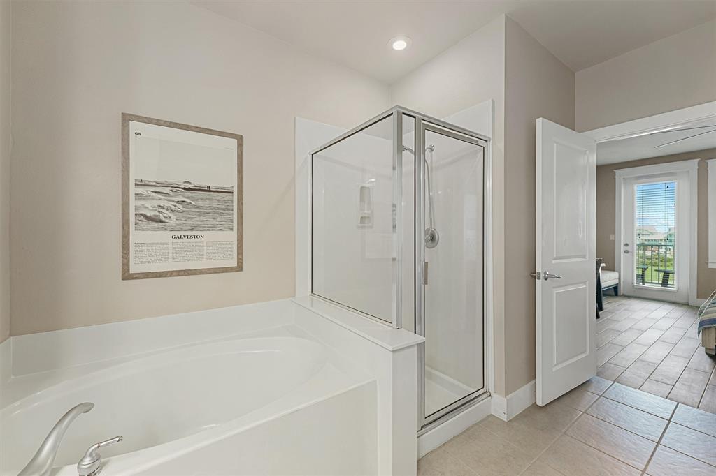 4131 Pointe West Drive #201, Galveston, Texas image 21
