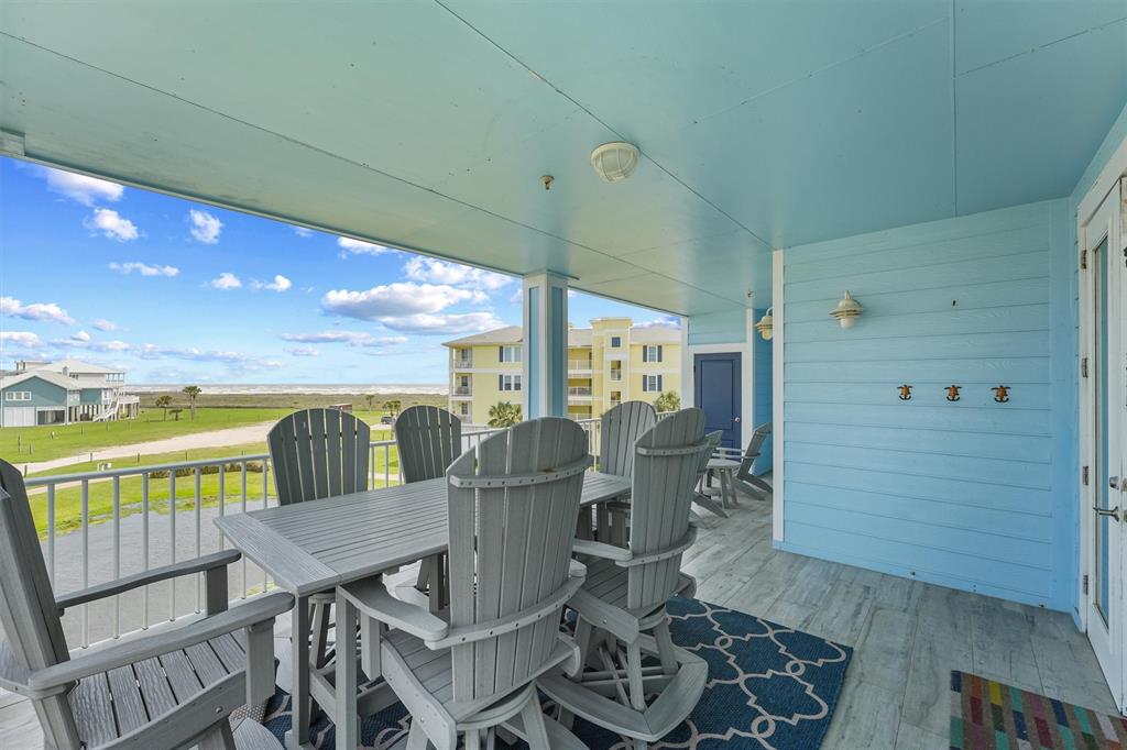 4131 Pointe West Drive #201, Galveston, Texas image 3