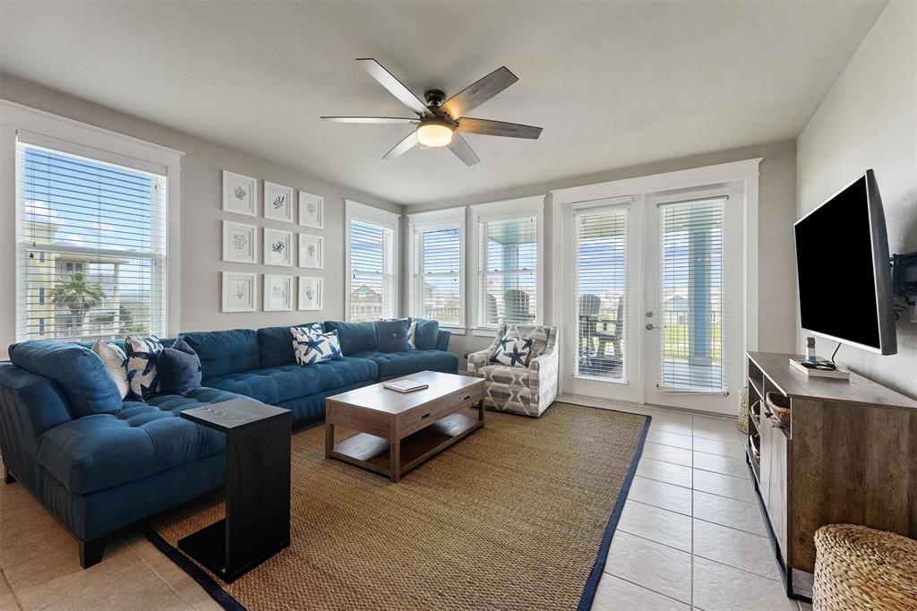 4131 Pointe West Drive #201, Galveston, Texas image 6