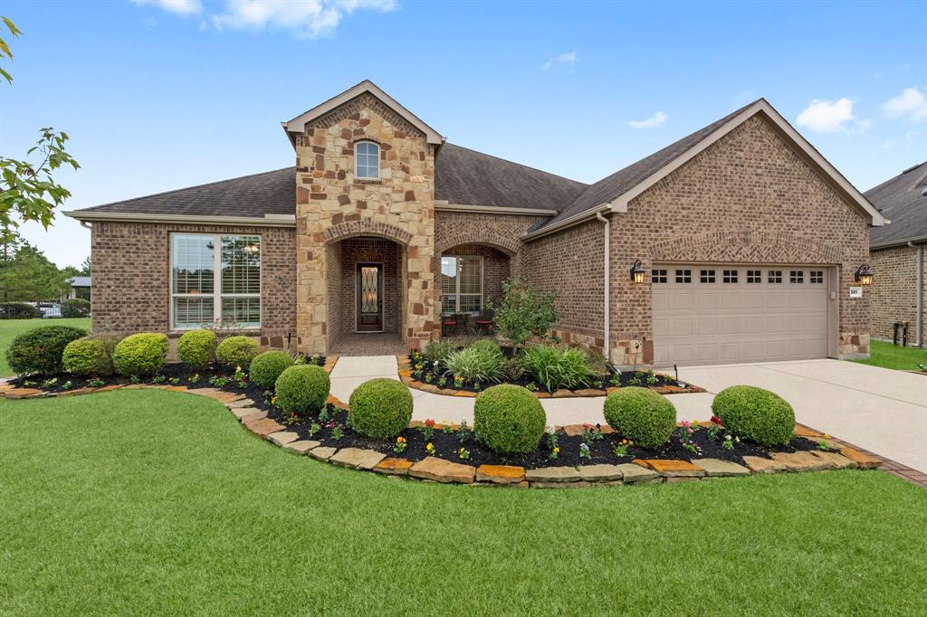 321 Kerry Bog Lane, The Woodlands, Texas image 1