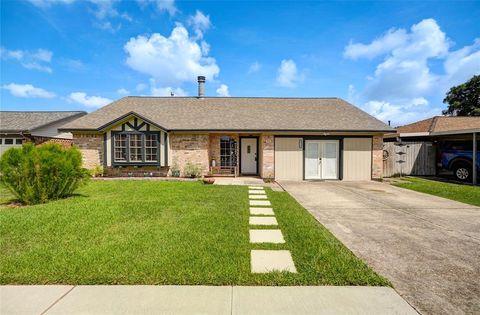 Single Family Residence in Pasadena TX 4311 Fairwood Street.jpg