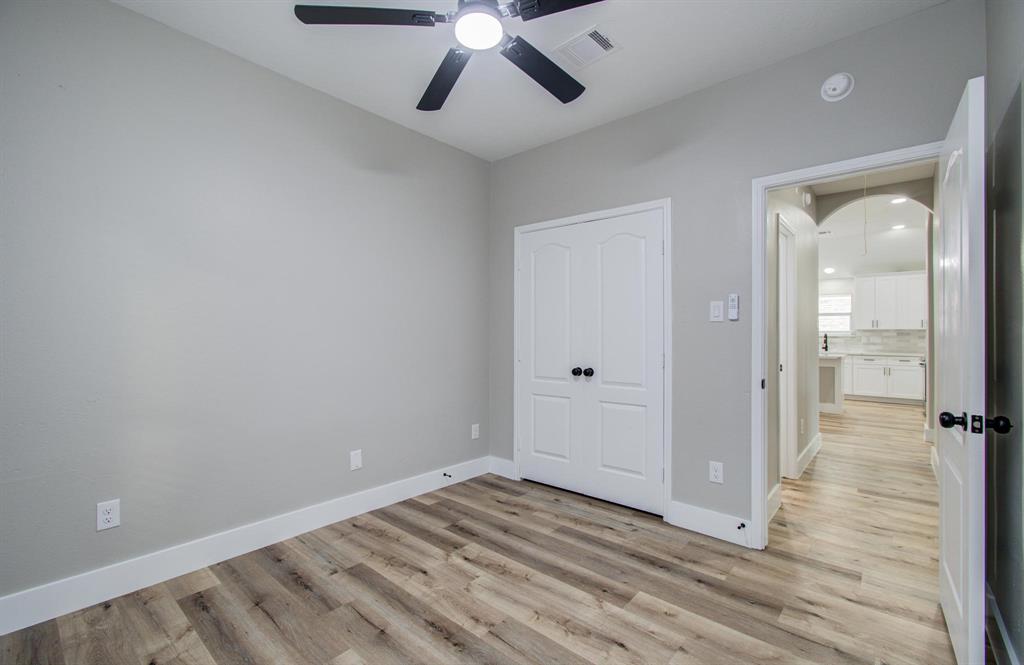 4506 Knights Court, Baytown, Texas image 22