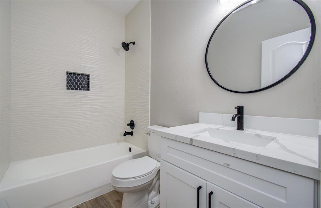 4506 Knights Court, Baytown, Texas image 23