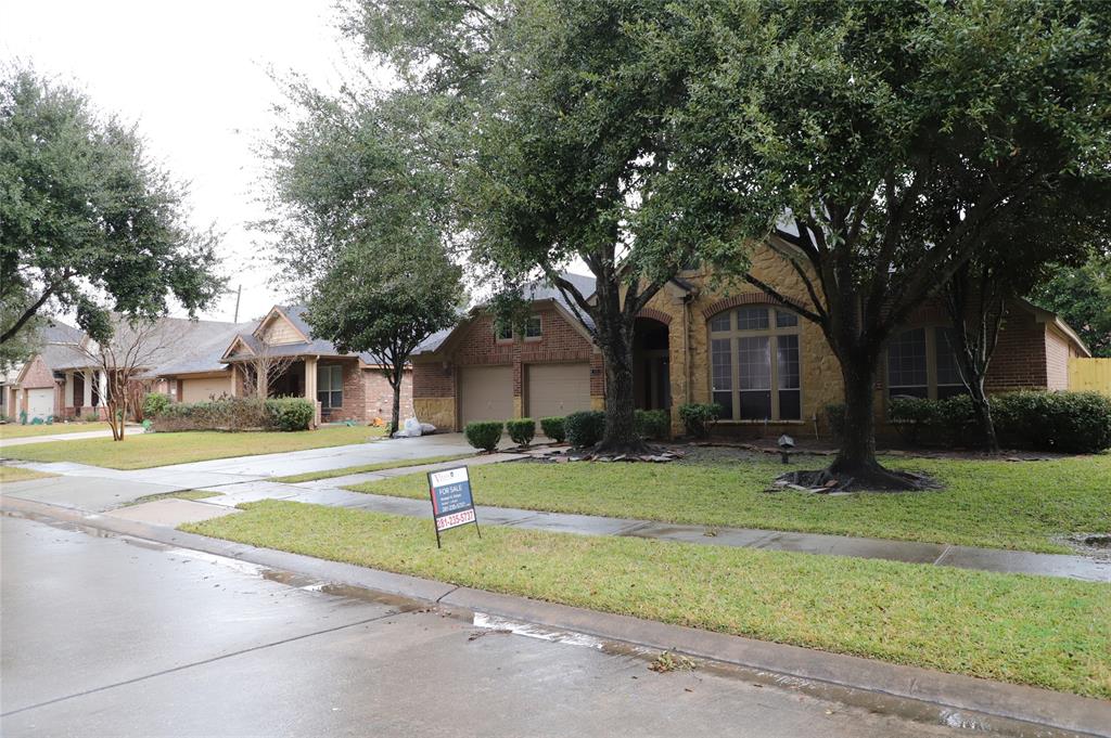 510 Sunny River Lane, Richmond, Texas image 4