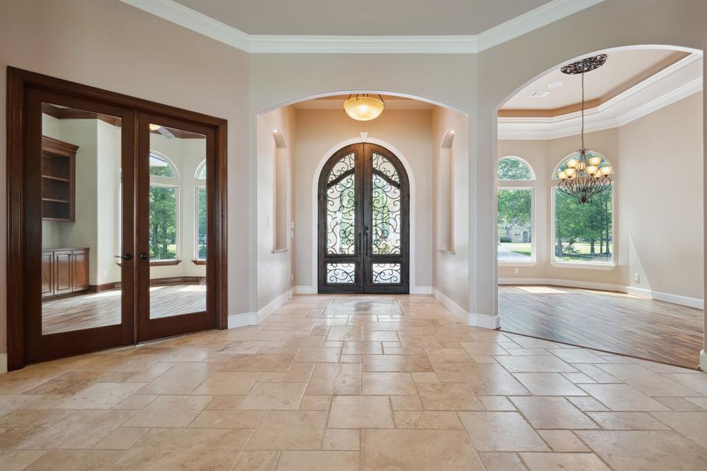 3230 W Benders Landing Boulevard, Spring, Texas image 9