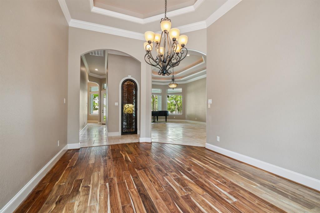 3230 W Benders Landing Boulevard, Spring, Texas image 12