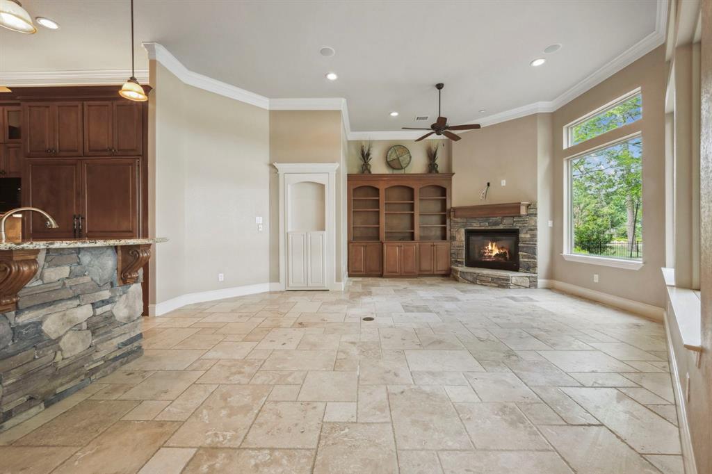 3230 W Benders Landing Boulevard, Spring, Texas image 17