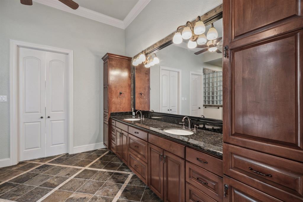 3230 W Benders Landing Boulevard, Spring, Texas image 31