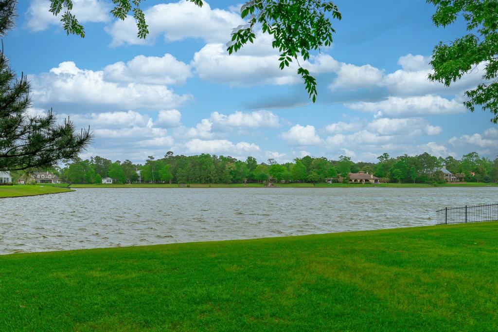 3230 W Benders Landing Boulevard, Spring, Texas image 47
