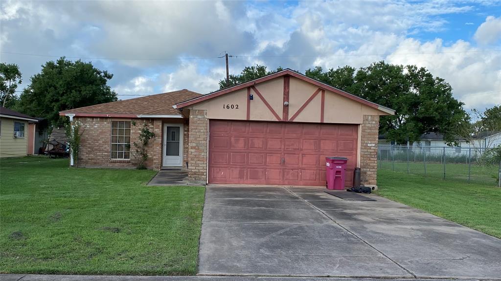 1602 N Avenue N Ave, Freeport, Texas image 1