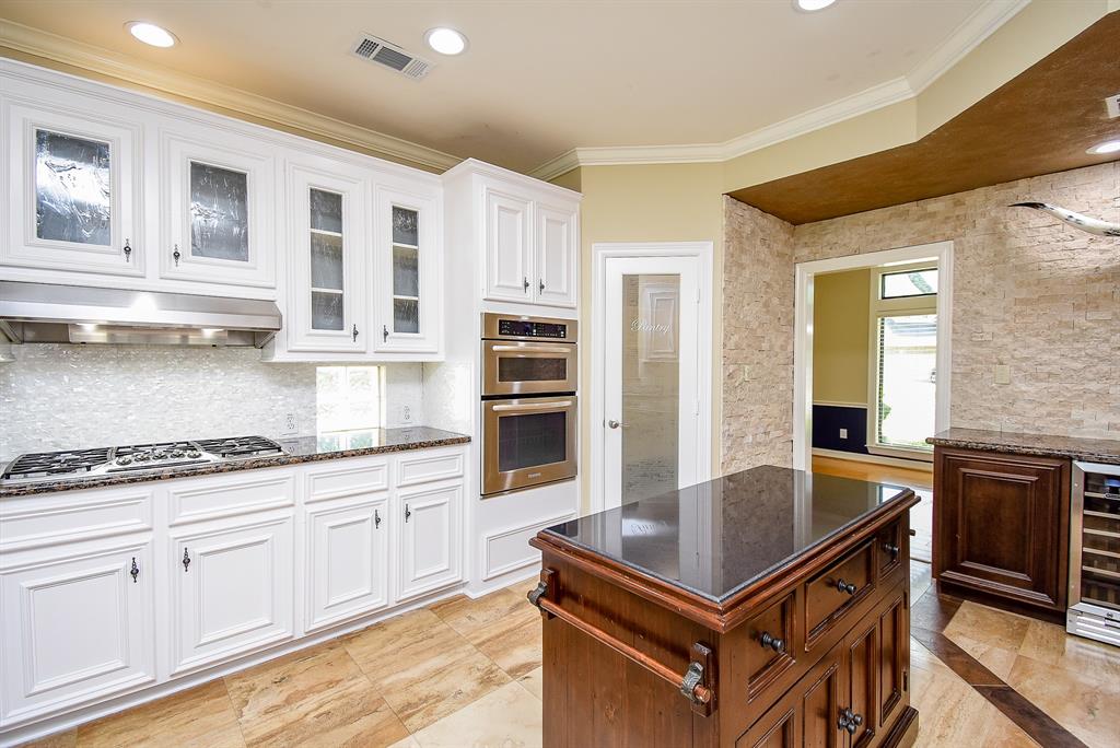 3911 Fielder Circle, Missouri City, Texas image 17