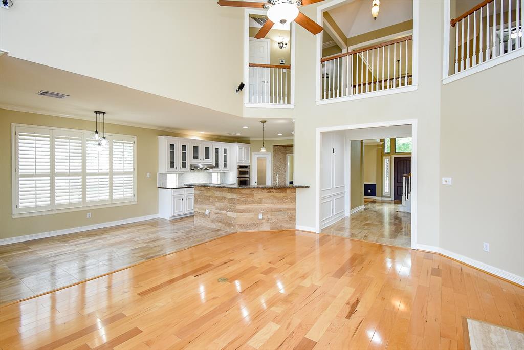 3911 Fielder Circle, Missouri City, Texas image 12
