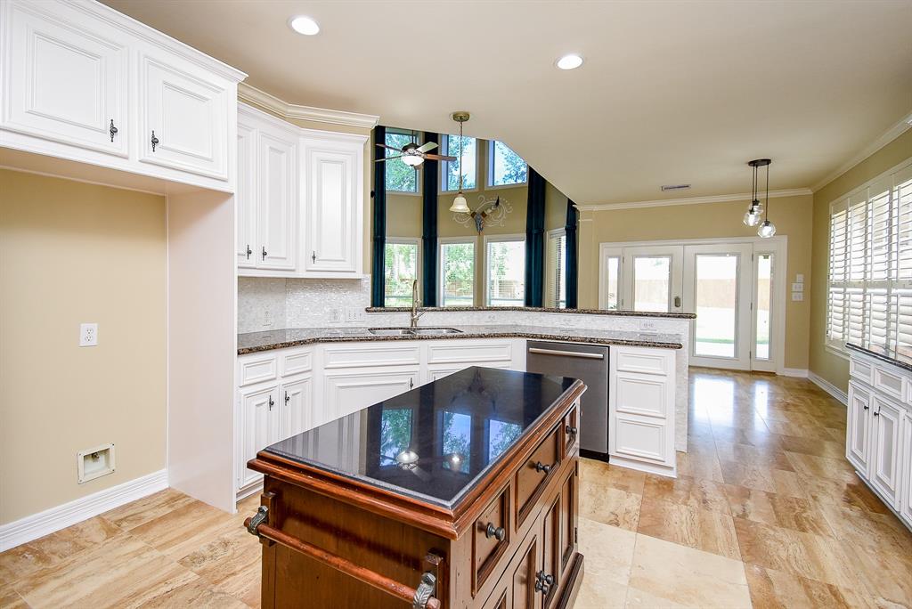 3911 Fielder Circle, Missouri City, Texas image 20