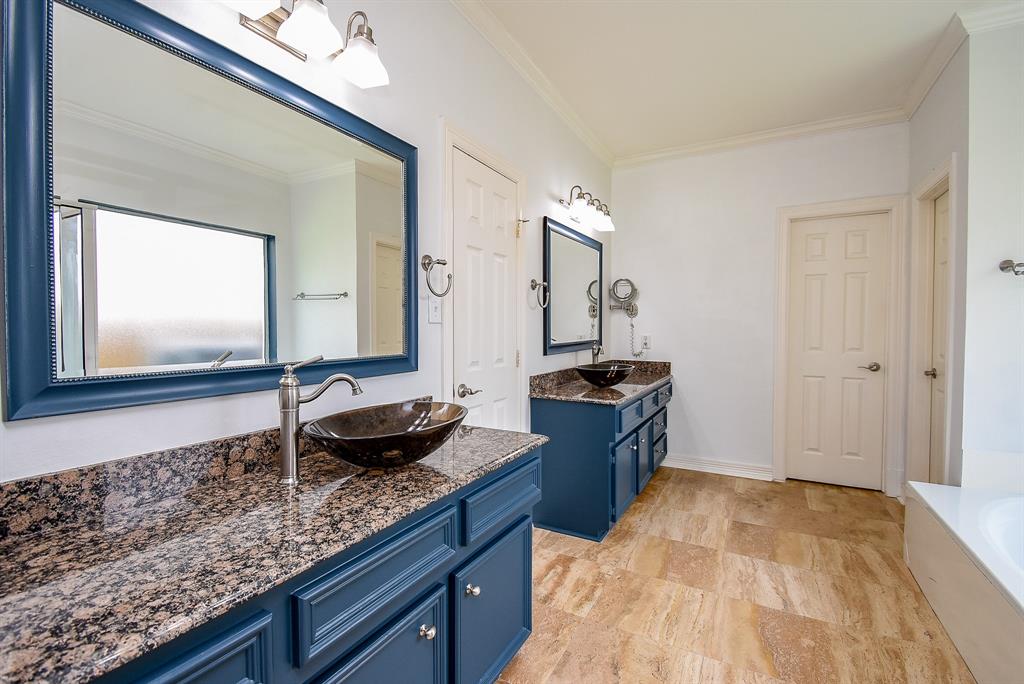 3911 Fielder Circle, Missouri City, Texas image 24